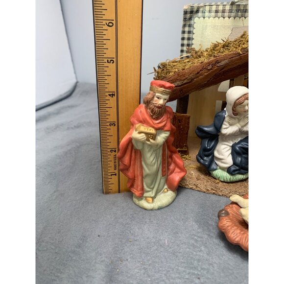 Vintage Cobble Creek Nativity Scene Figurine Set with Stable - Picture 8 of 16